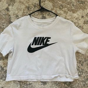 Nike Cropped Tee